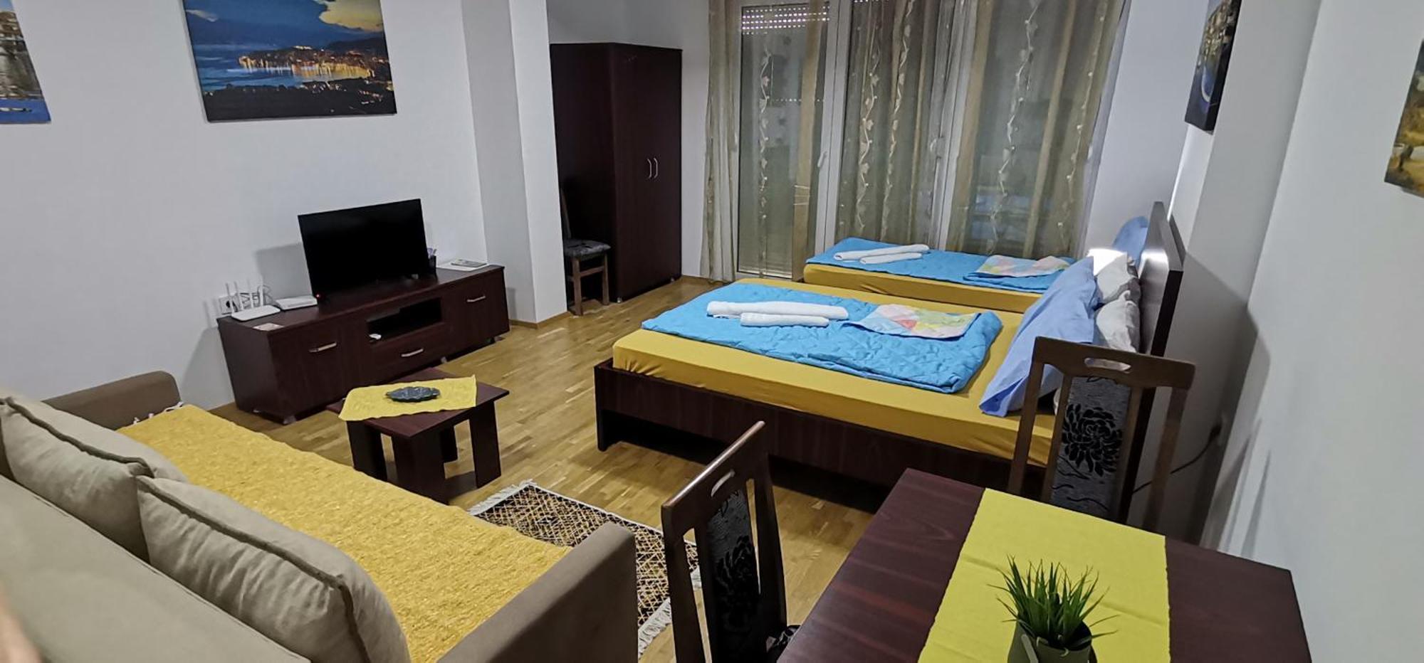 Center Apartment Delfina Ohrid Bagian luar foto